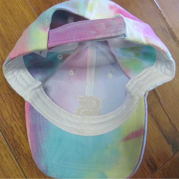 Ardene “S” ball cap tie dye - Picture 2 of 3